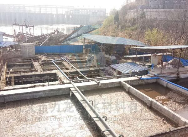 造纸厂污水处理现场